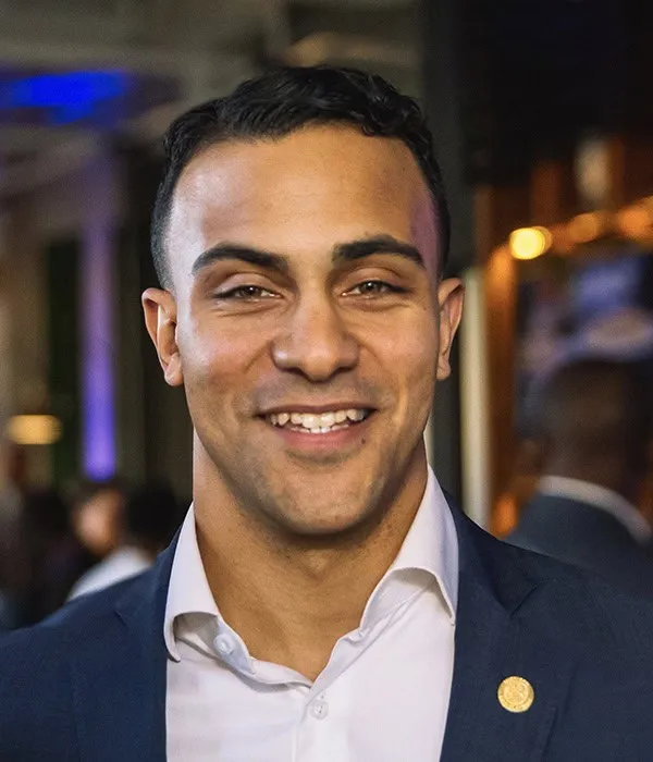 Ian Conyers Ian Conyers