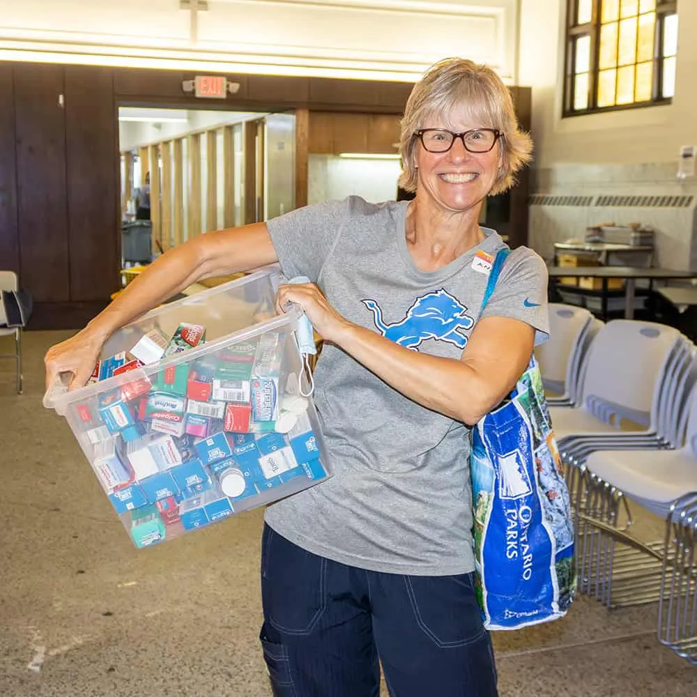 volunteer at Day Center