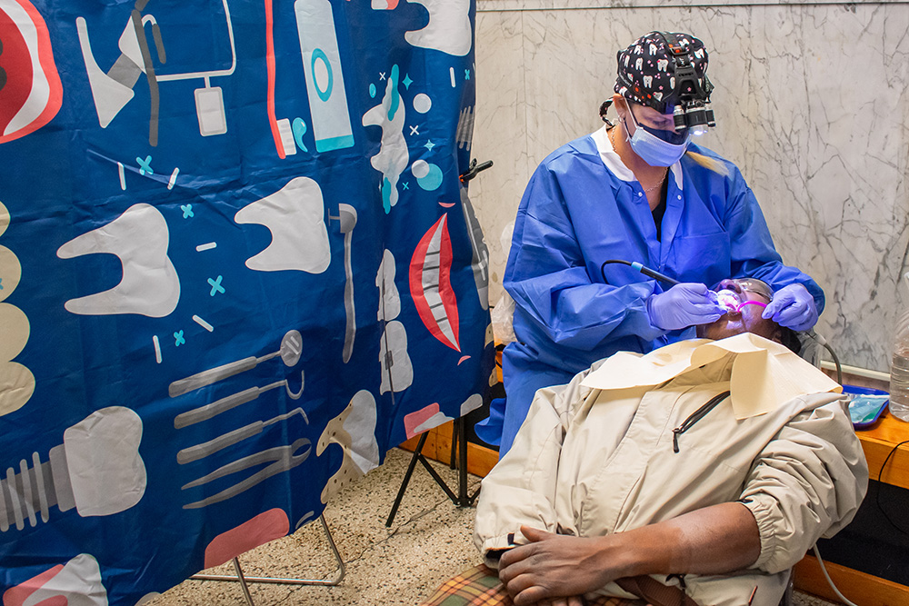clínica dental en el centro de día